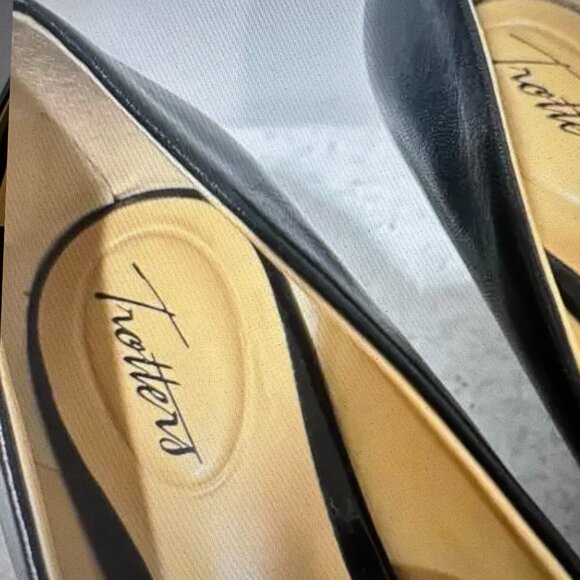 Trotters Black Leather kitten heels, 8.5W - Picture 5 of 6